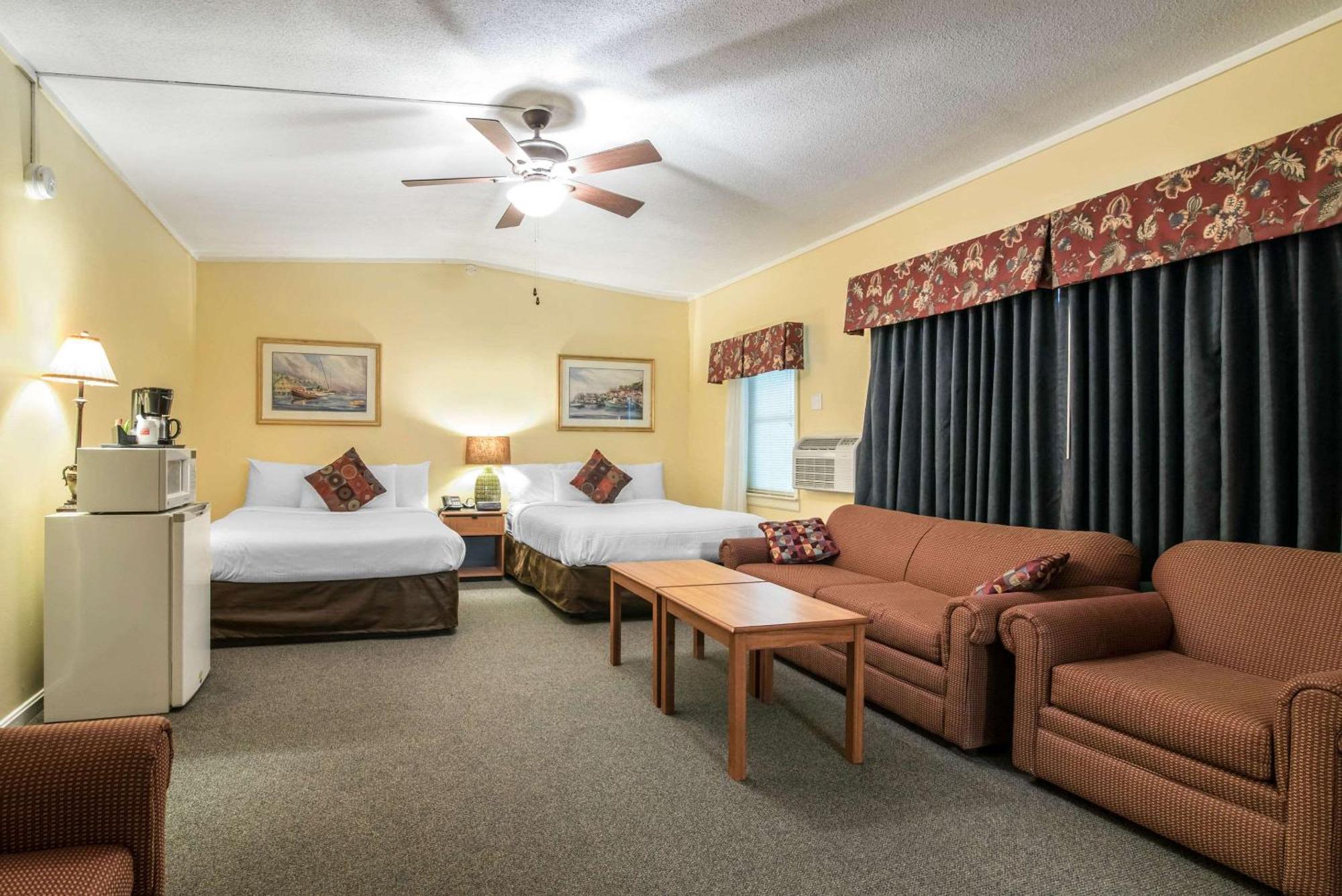 Tiltonlodge Inn & Suites Buitenkant foto